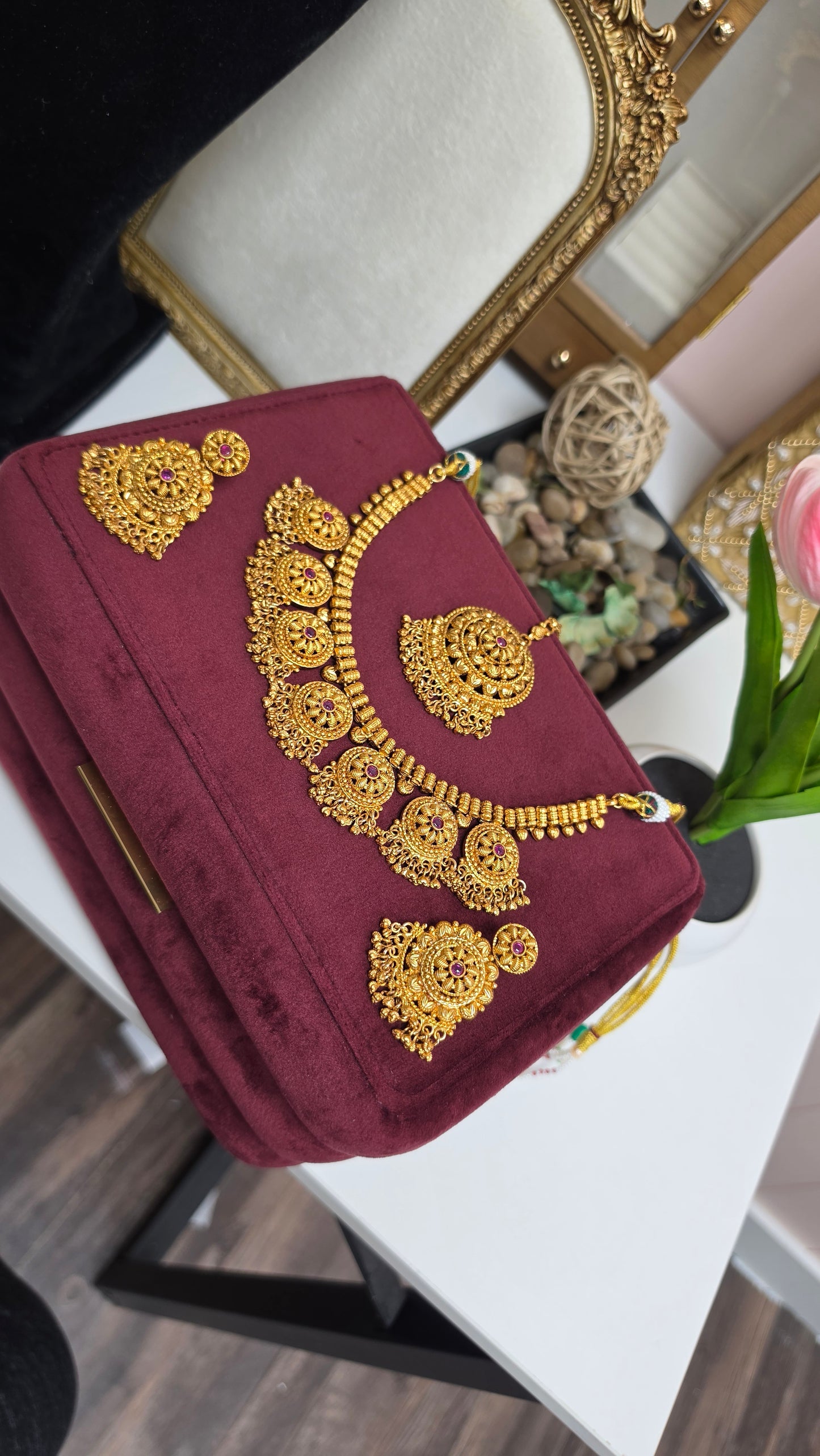 Gitanshi gold plated set