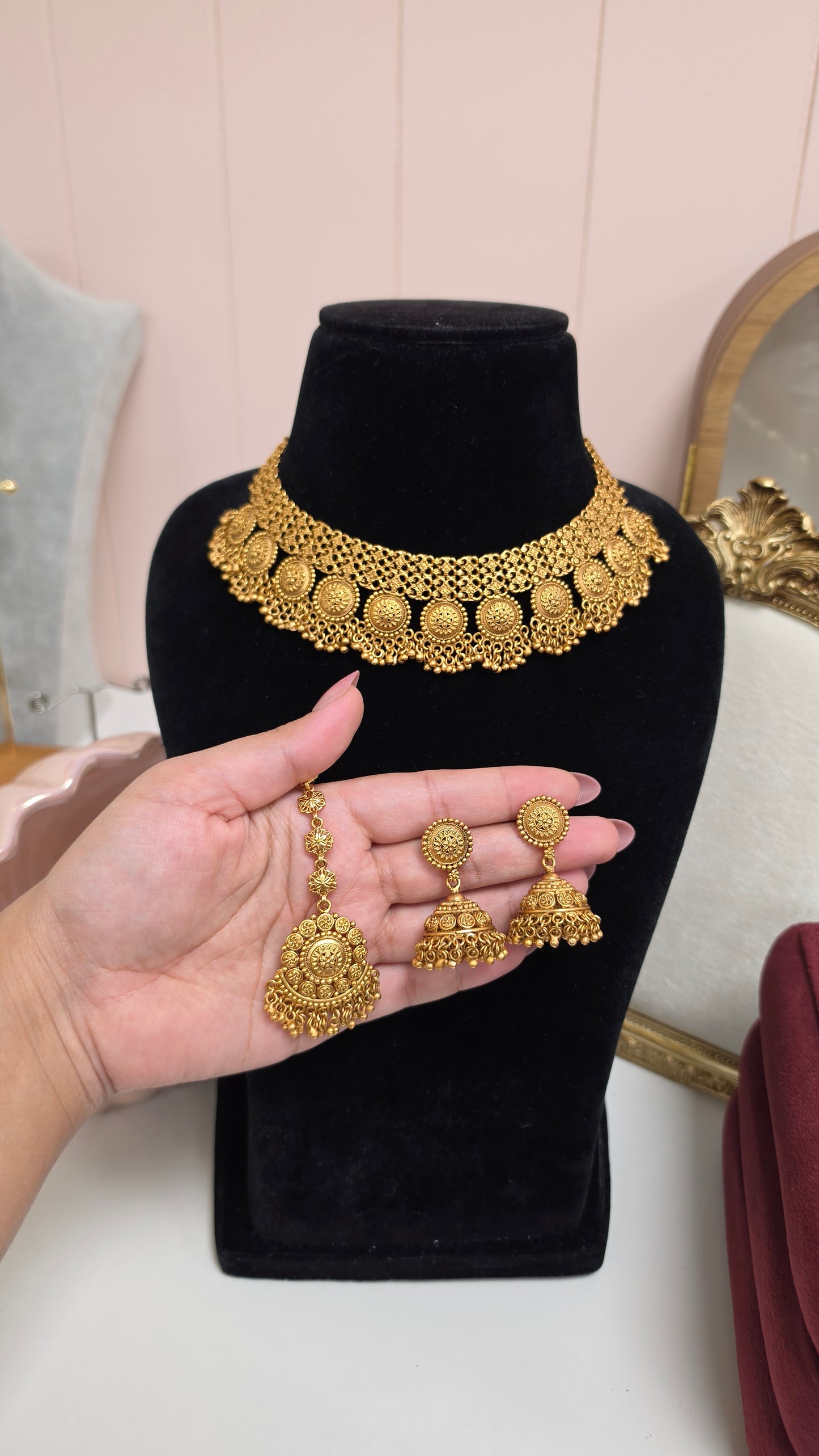 Pakhi premium gold plated set