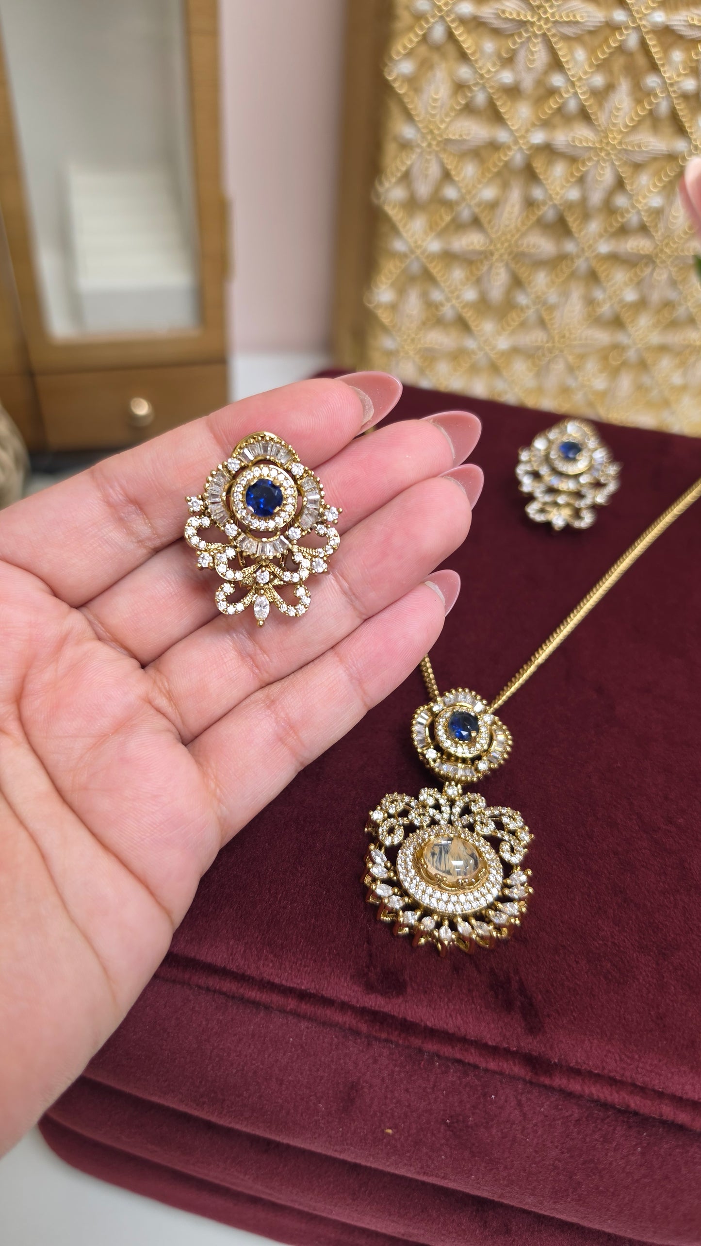 Tanuvi sabya inspired long pendent set(Blue)