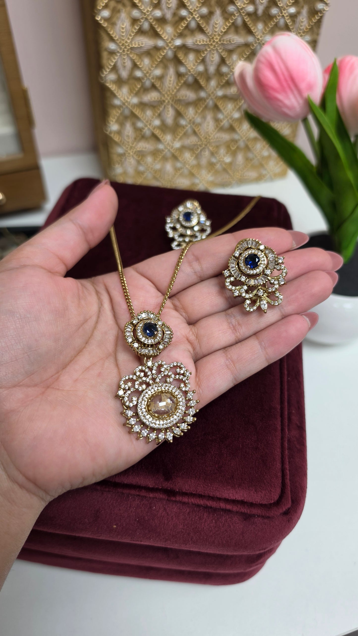 Tanuvi sabya inspired long pendent set(Blue)