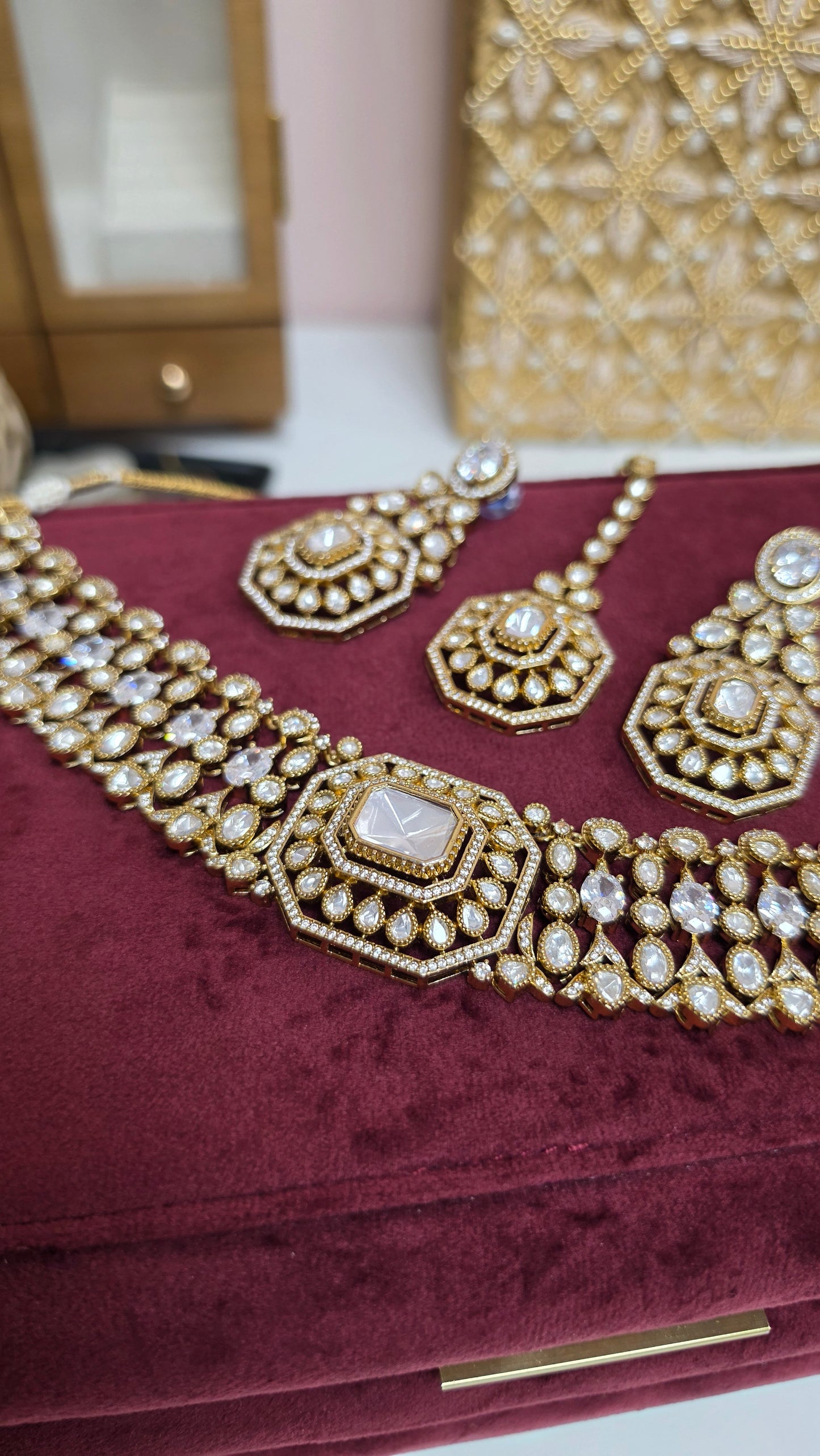 Sabi premium kundan set