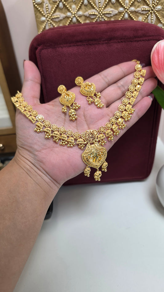 Yadleen gold plated set