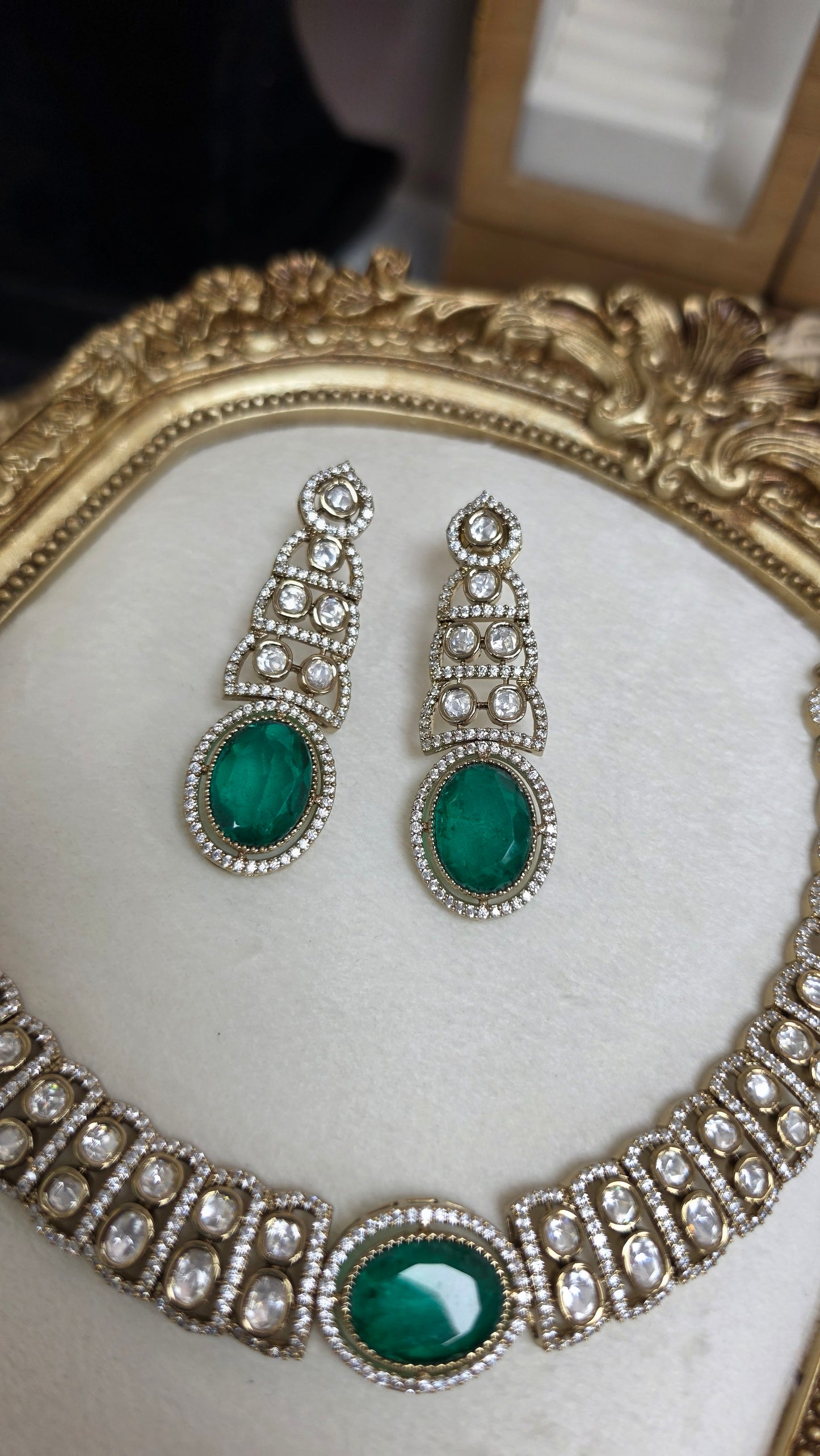 Nimrit kundan set