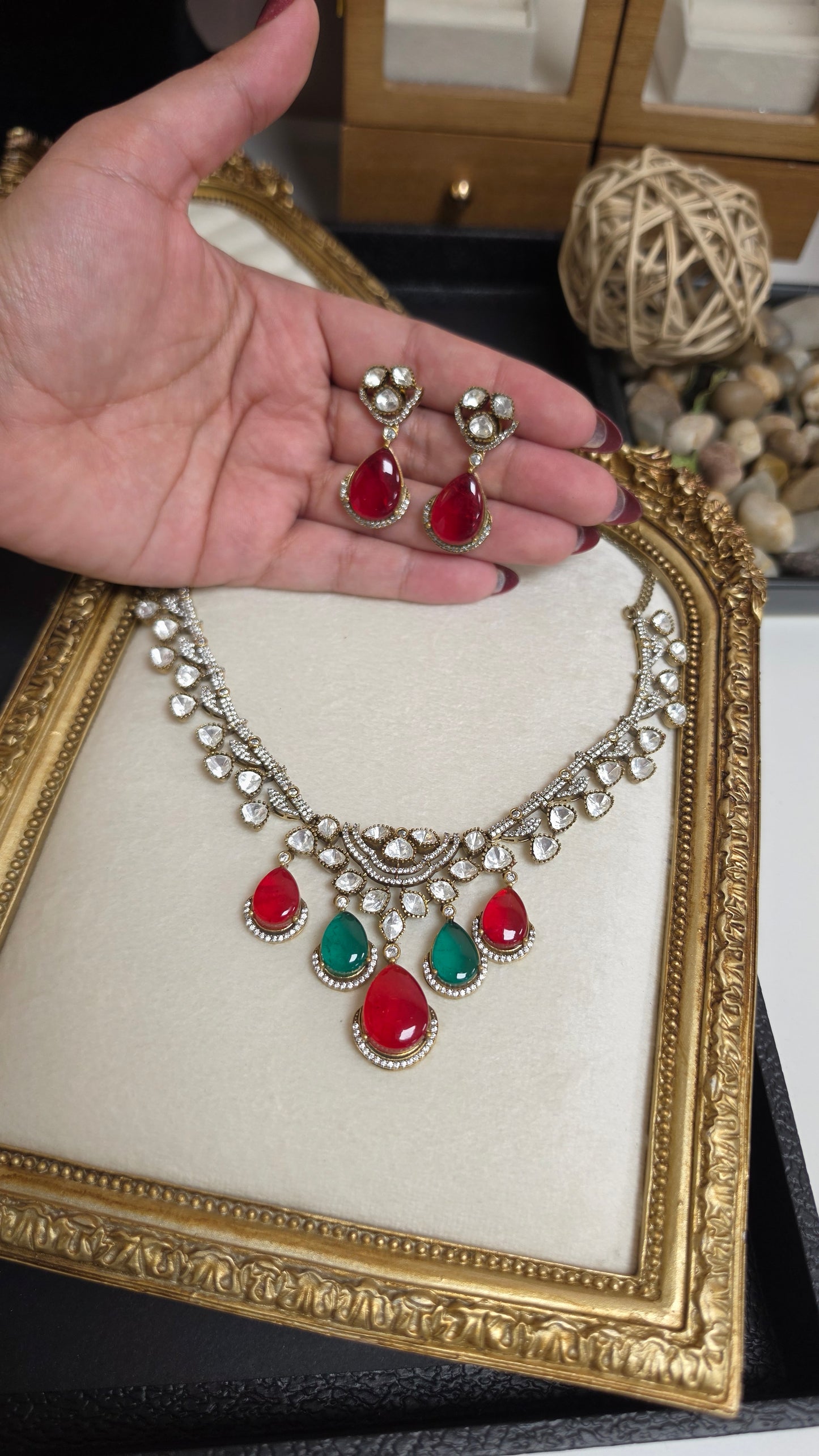 Harinmrat kundan set