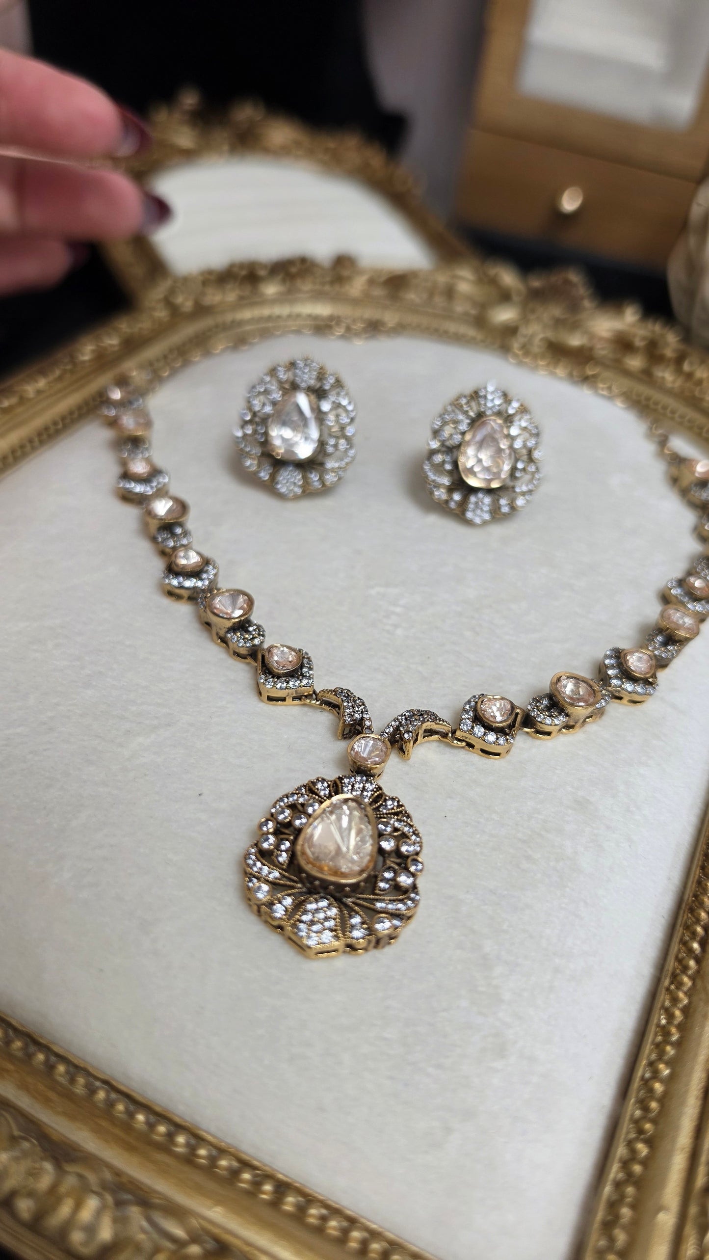 Ridam premium mossanite kundan set