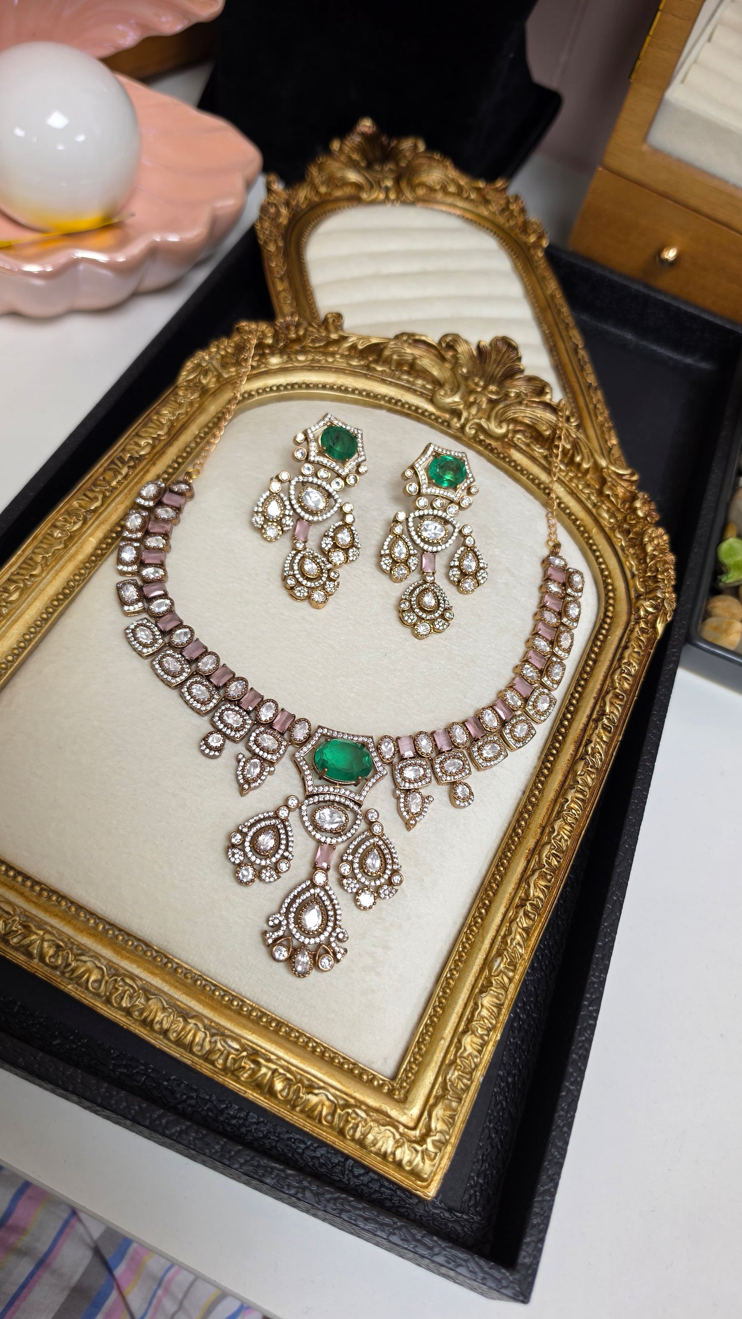 Tara premium kundan set