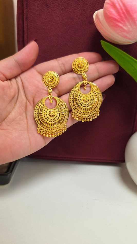Dilprit gold look earrings