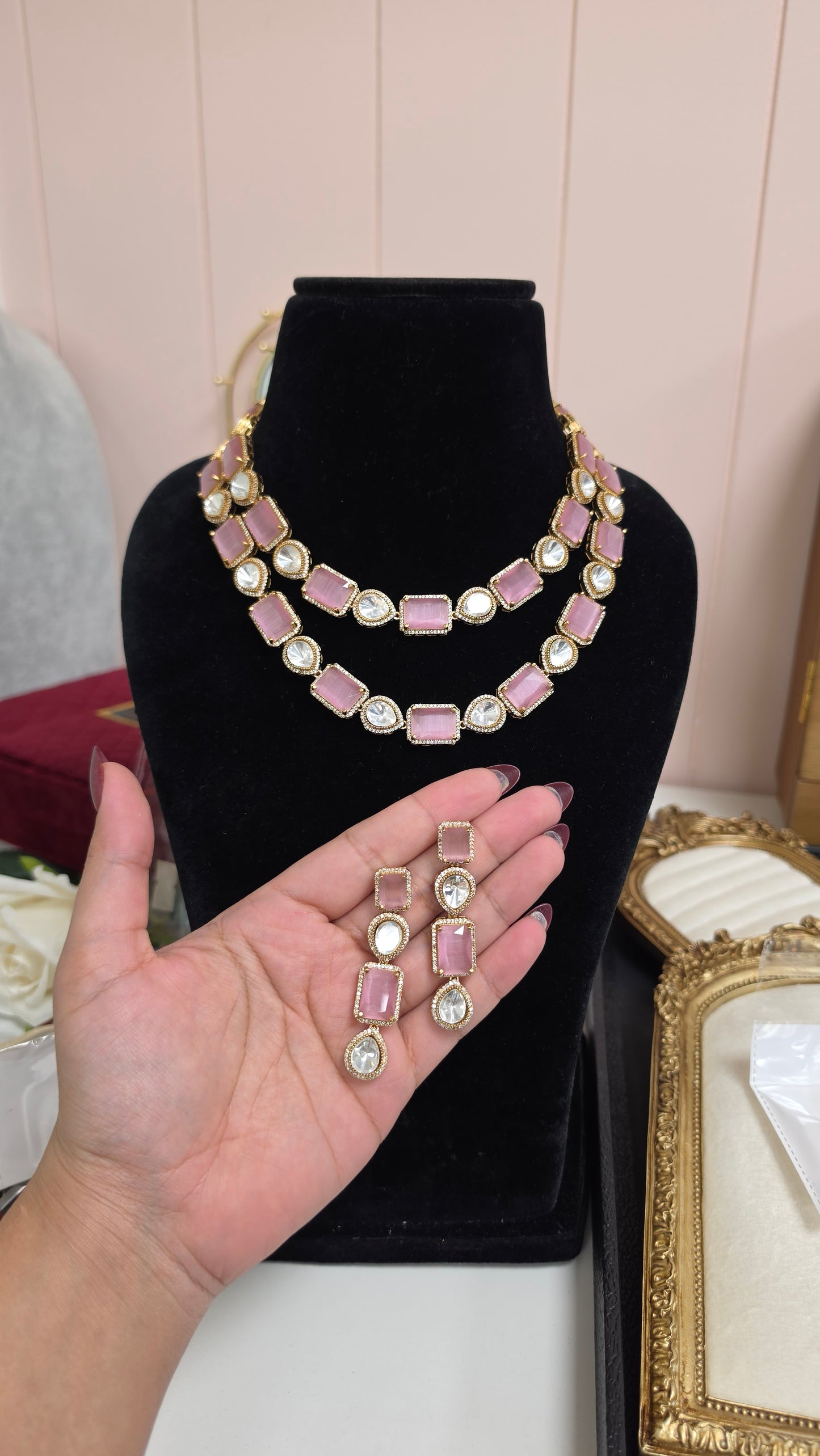 Manu premium kundan set