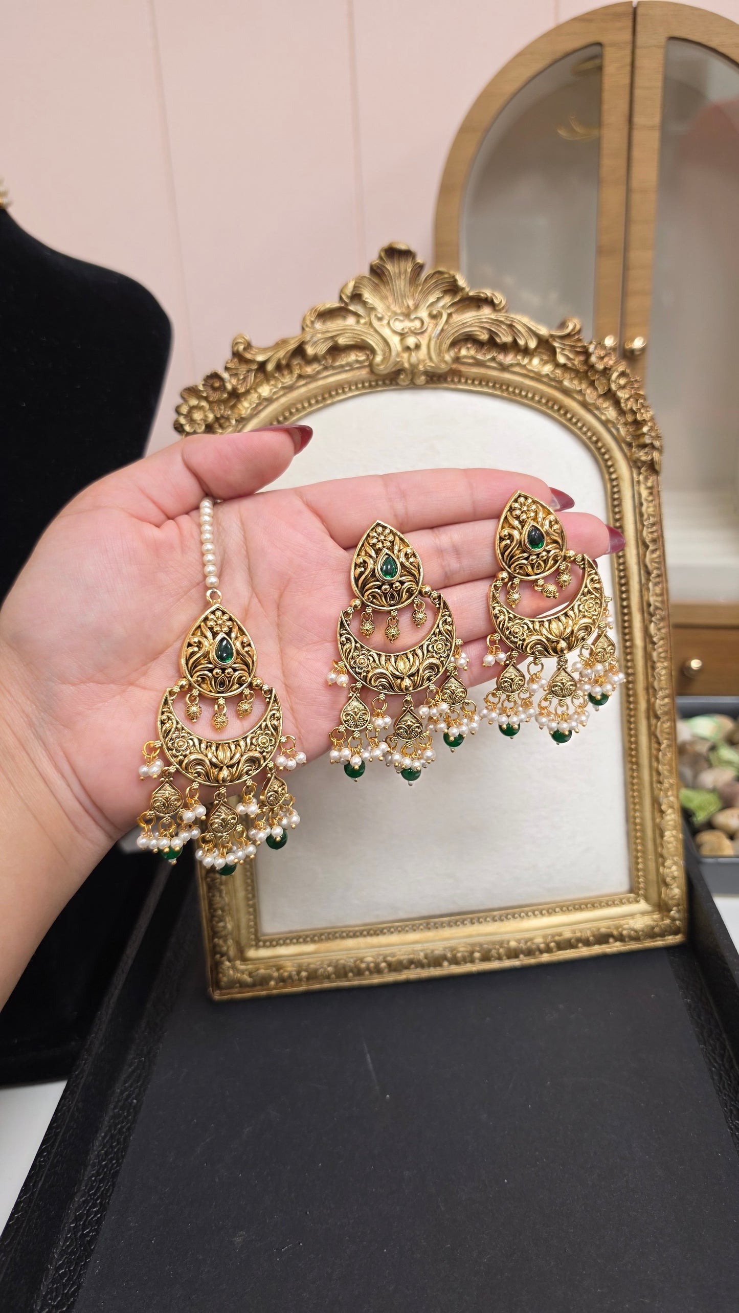 Juspreet kundan set (Green)
