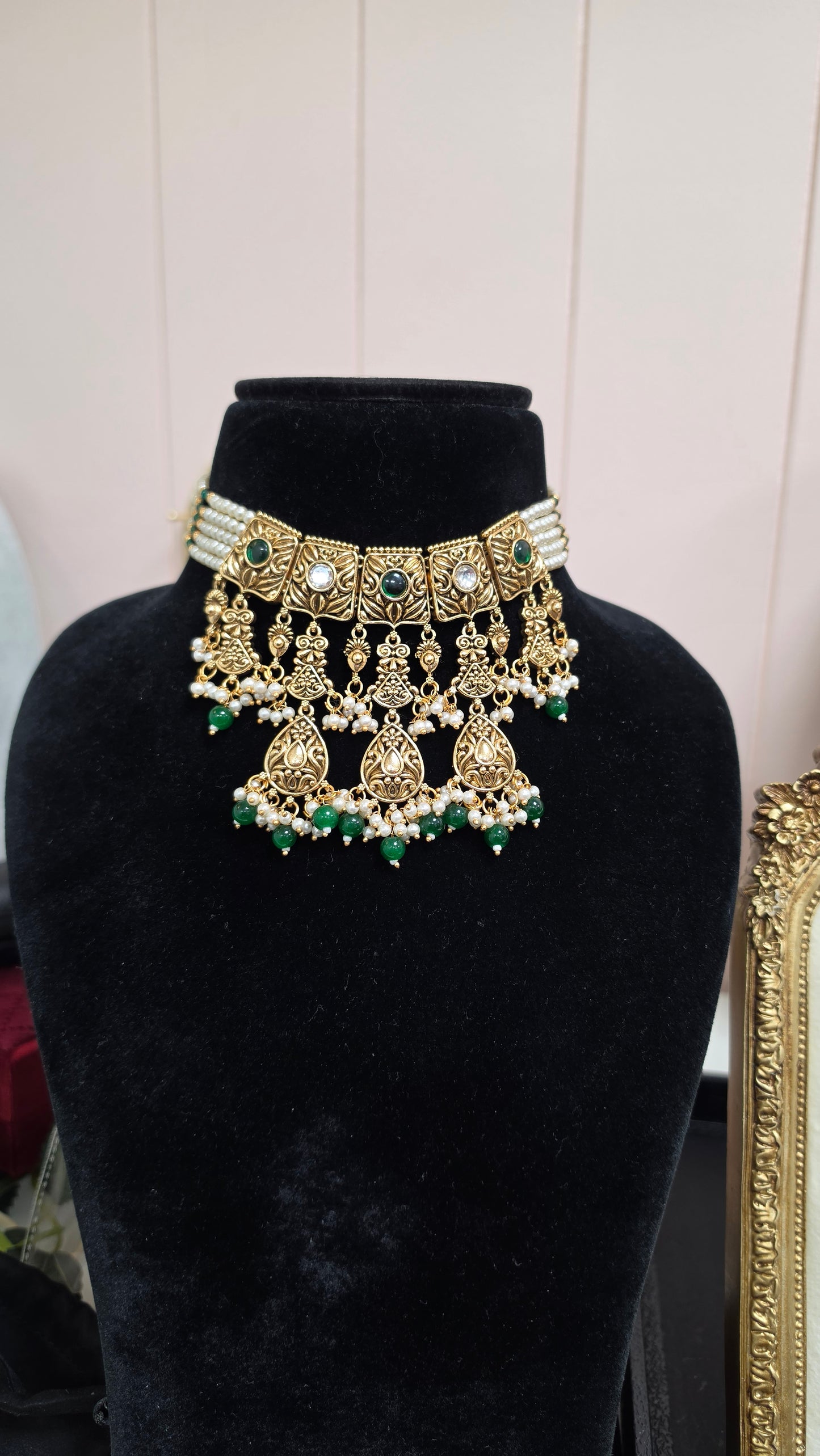 Juspreet kundan set (Green)