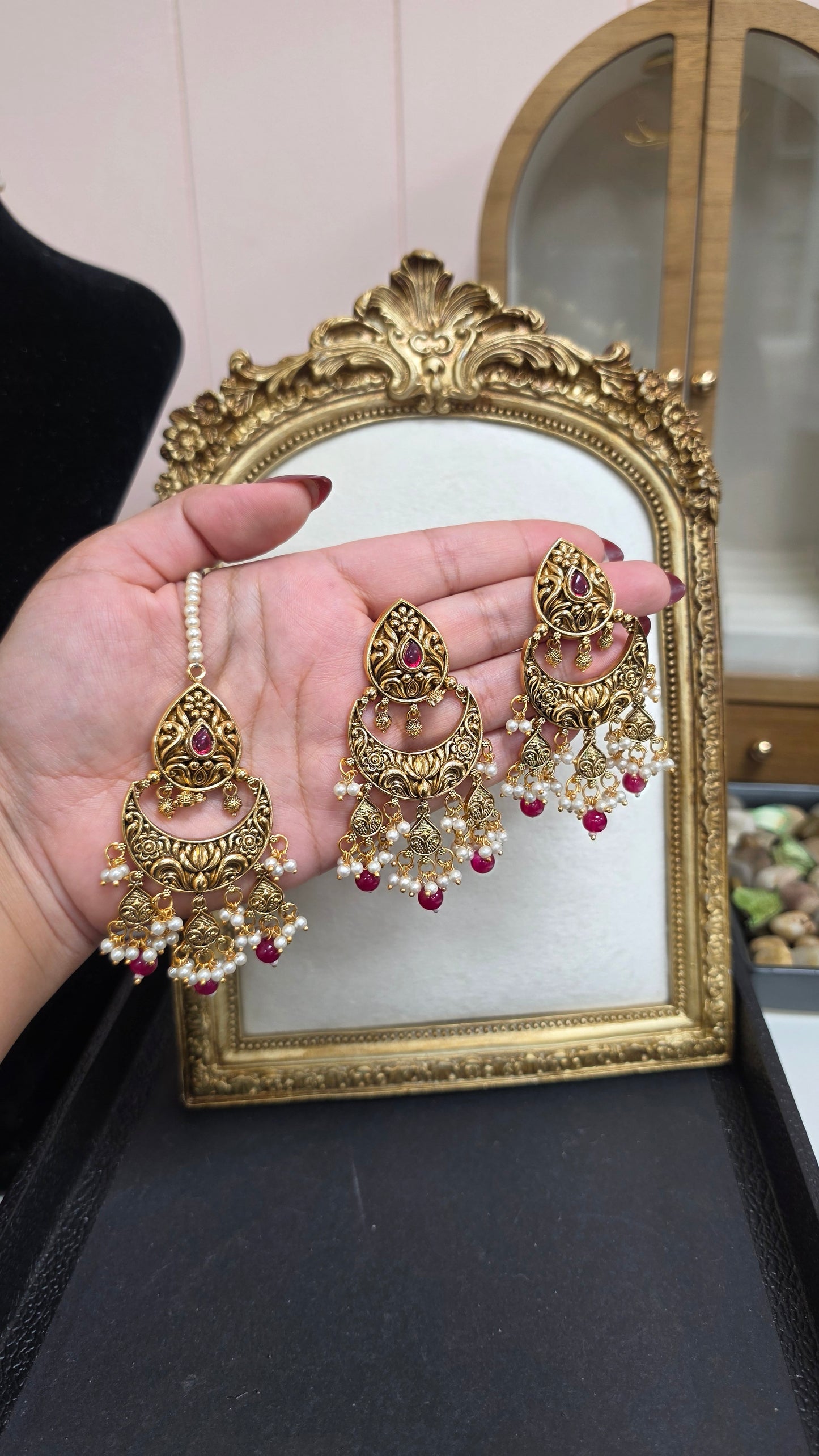 Juspreet kundan set (Ruby)