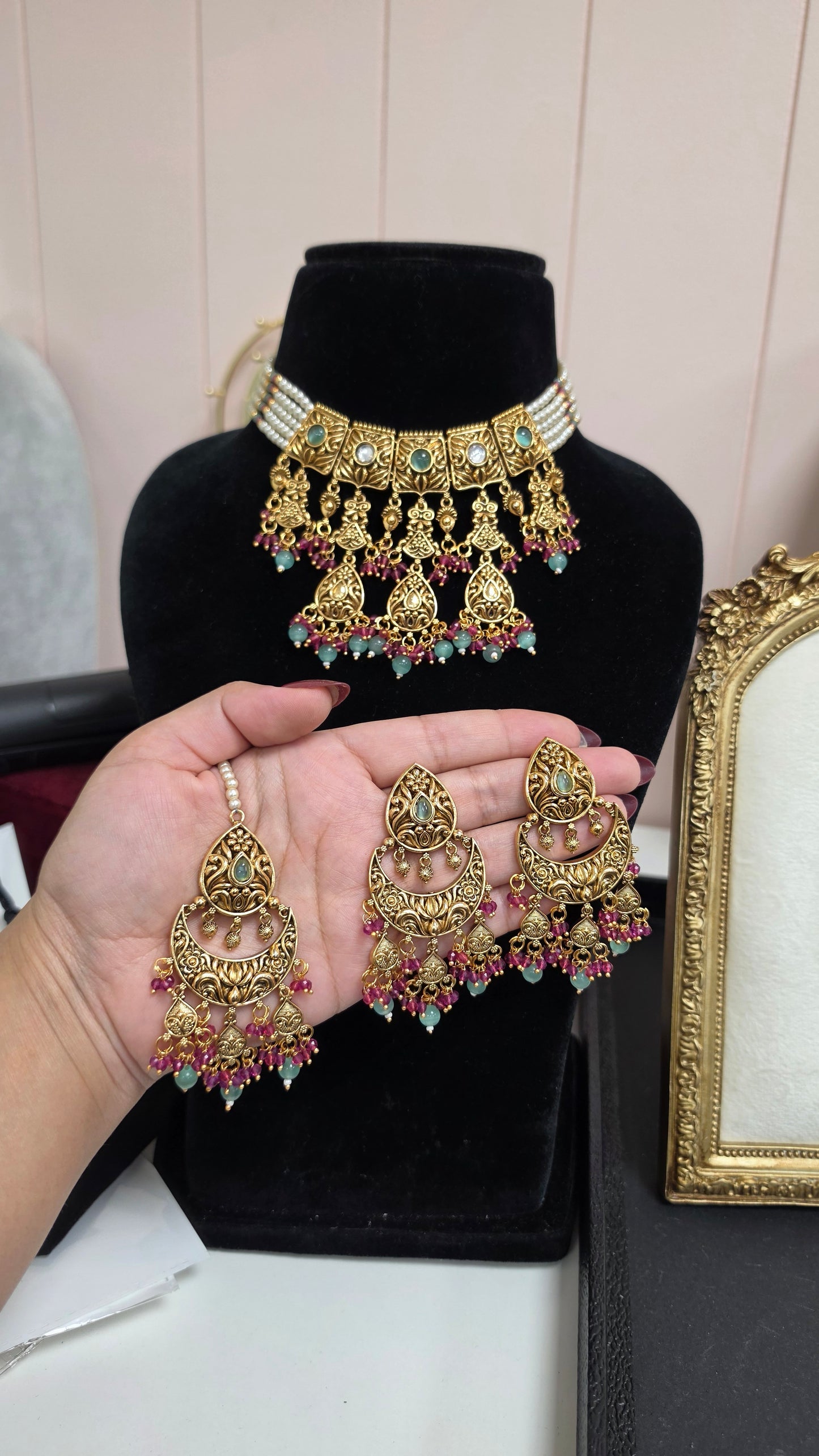 Juspreet kundan set (multi)