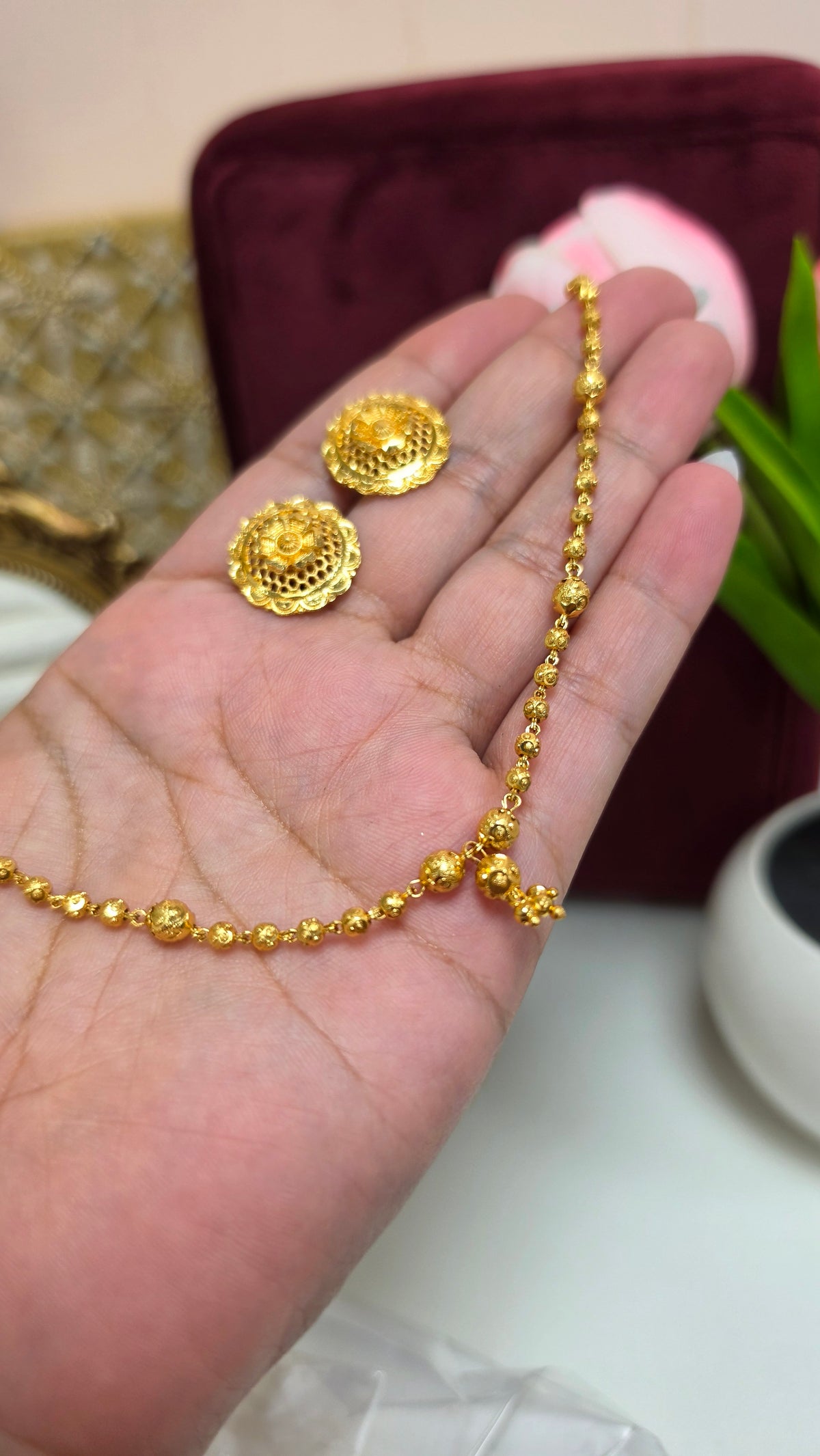 Meera gold plated chain Set