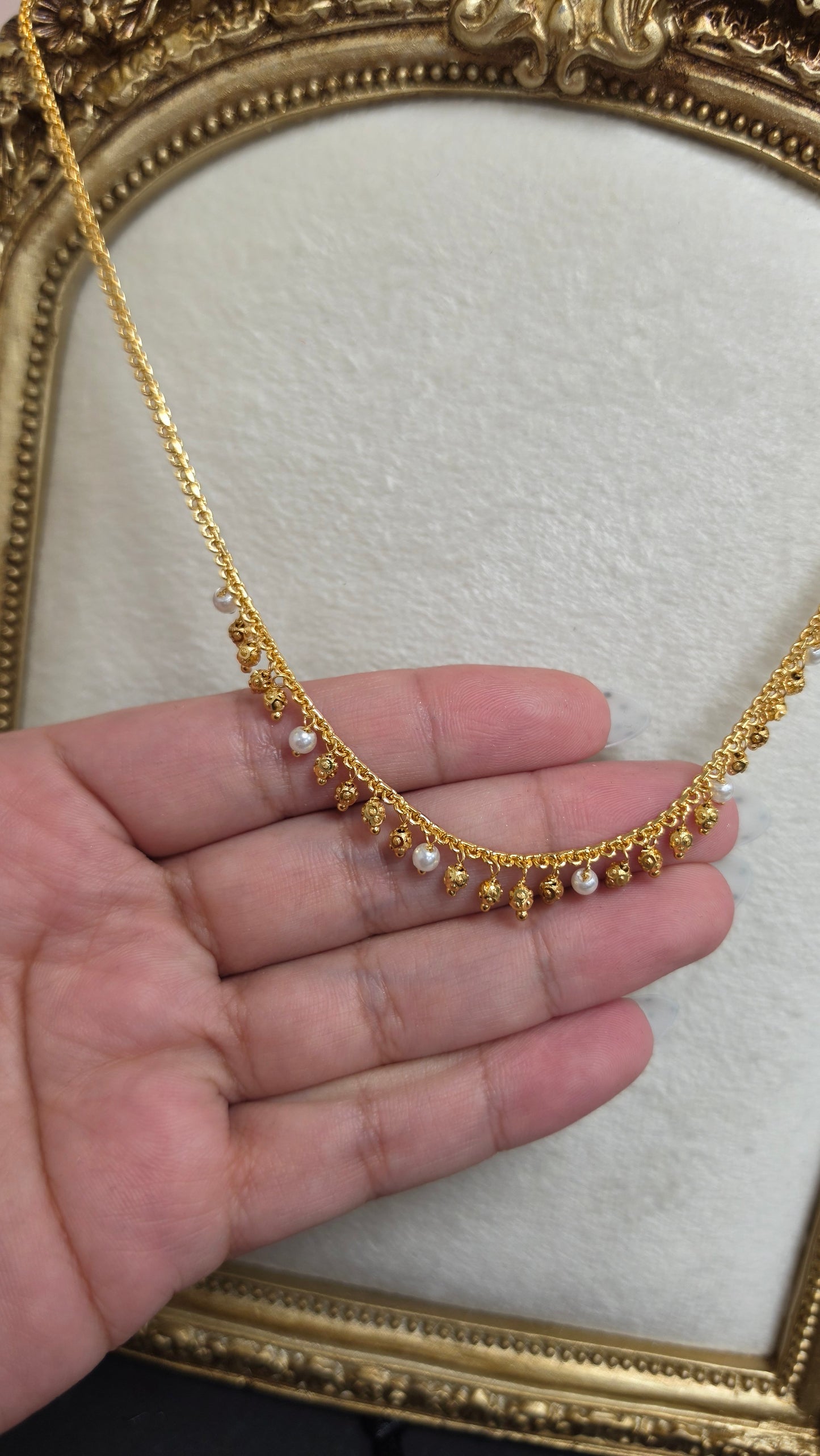 Tavnoor gold look chain necklace