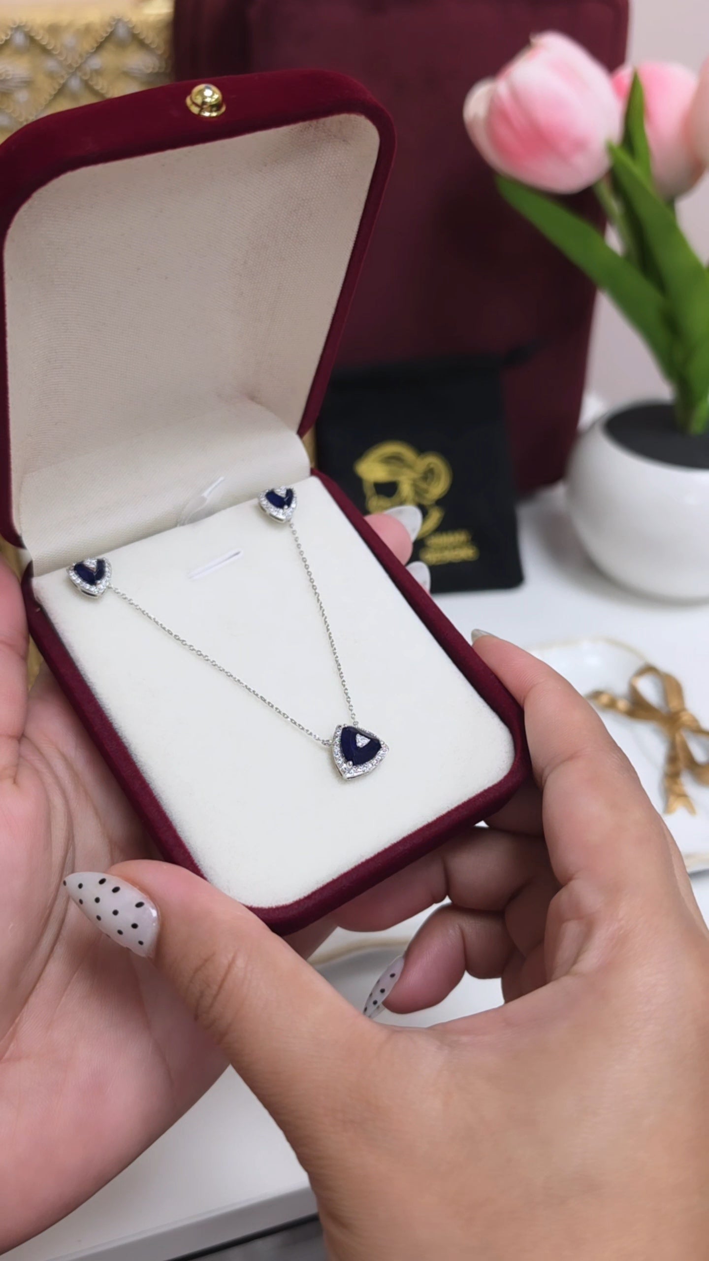 Sasha WG pendent set