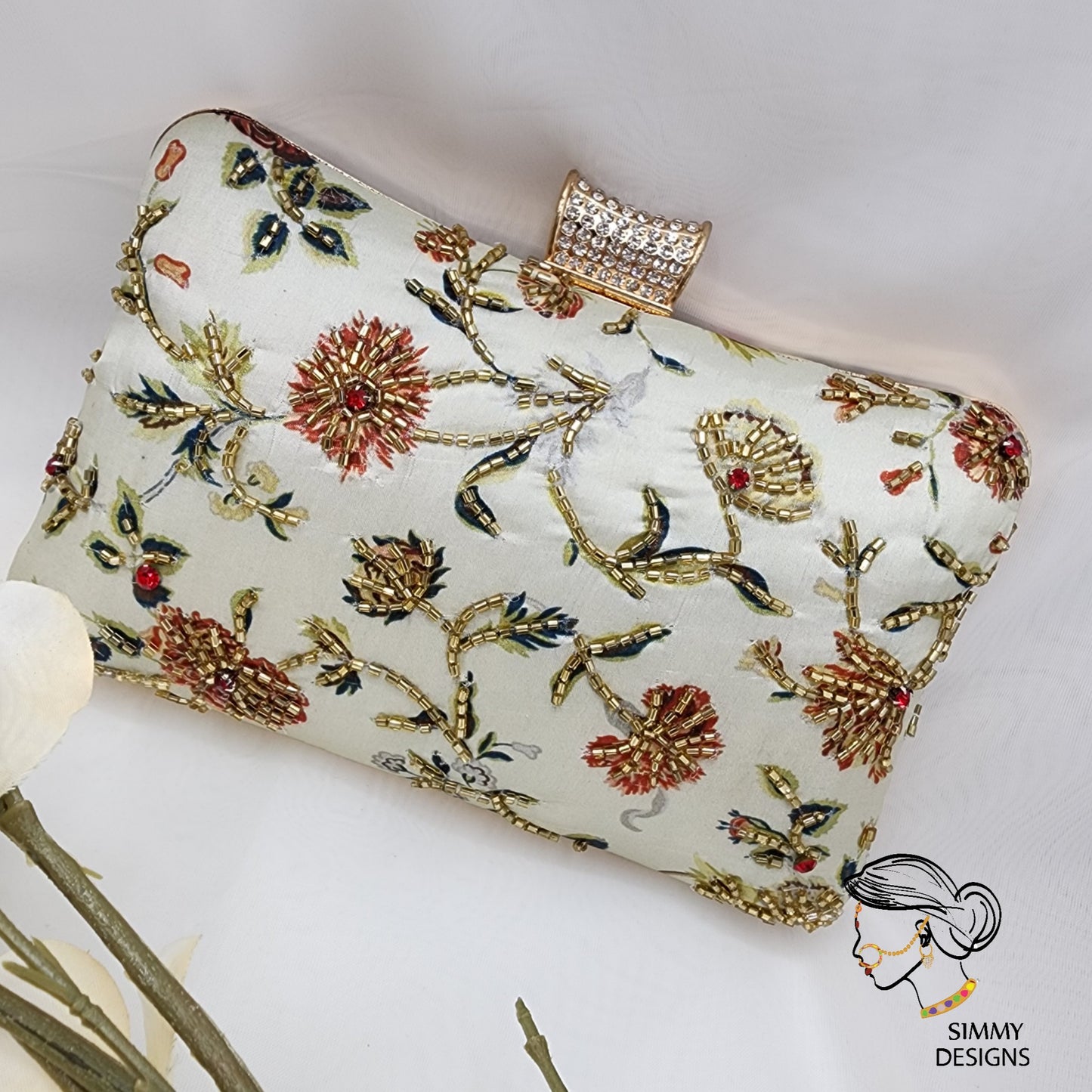 Syeda emberoided Clutch