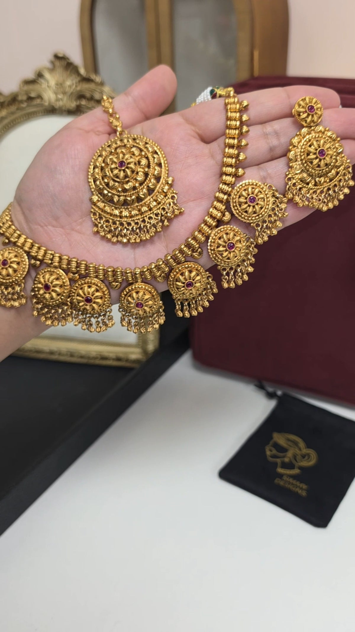 Gitanshi gold plated set