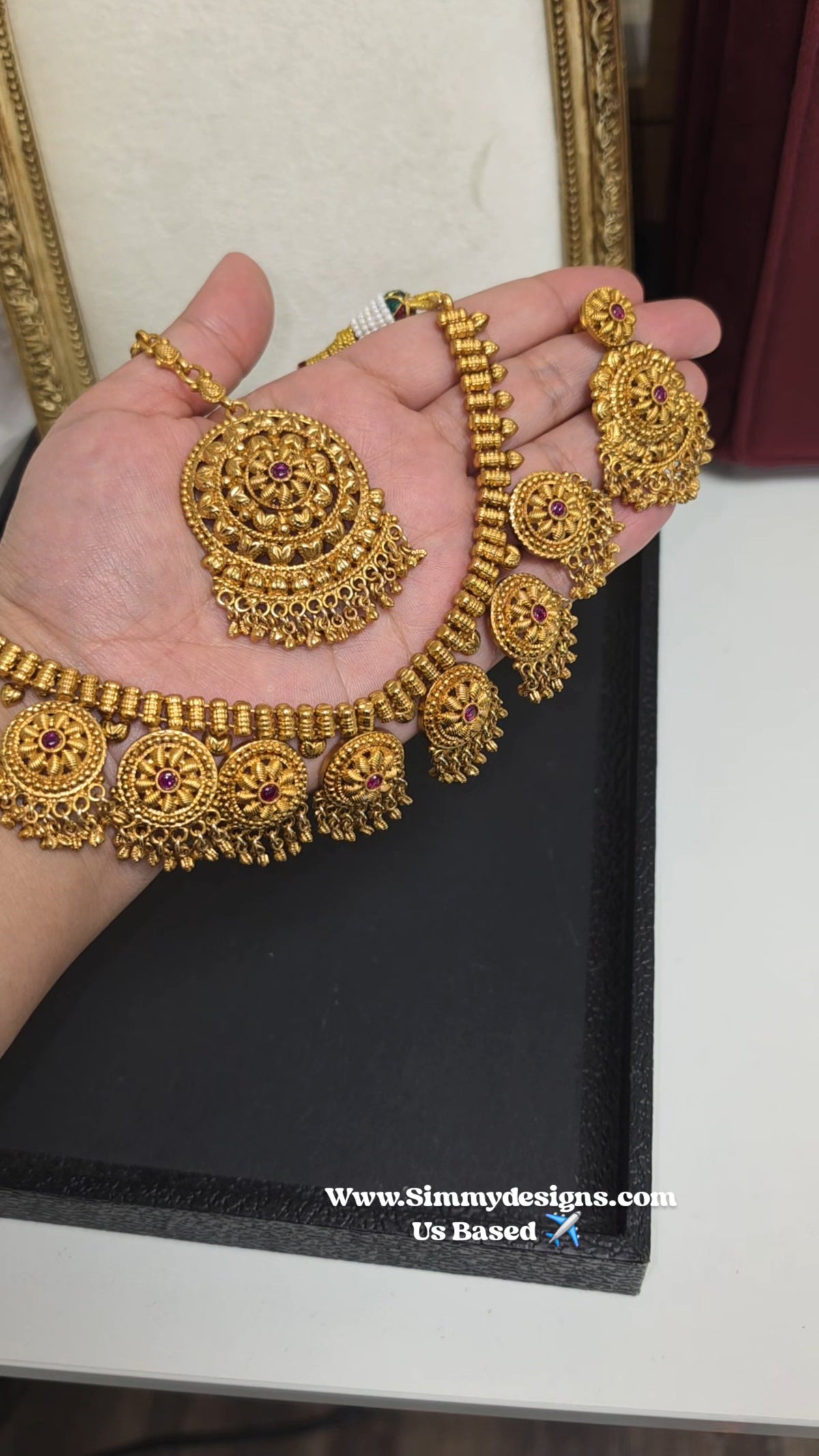 Gitanshi gold plated set